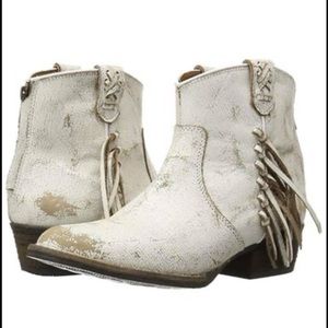 Very Volatile Distressed Zip Fringe Booties